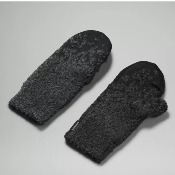 lululemon athletica Accessories - Lululemon Women's Ombre Knit Textured Mittens